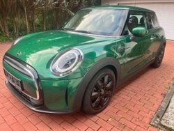 Britisch racing green Gebraucht 2021 Mini ONE Classic Kleinwagen | 15.990 € (Guter Preis)