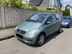 Grün Gebraucht 2005 Mercedes A150 Kleinwagen | 1.400 €