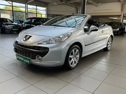 Grau Gebraucht 2007 Peugeot 207 CC Sport Cabrio | 5.490 € (Teuer)