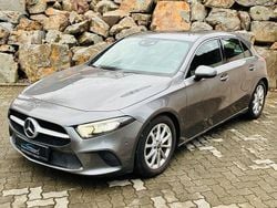 Grau Gebraucht 2021 Mercedes A180 AMG line Limousine | 19.900 € (Superpreis)