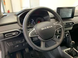 Grau Neu 2025 Dacia Sandero Journey Kleinwagen | 18.590 € (Fairer Preis)