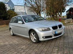 Silber Gebraucht 2010 BMW 320 Kombi | 4.450 € (Fairer Preis)
