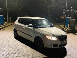 Weiß Gebraucht 2009 Skoda Fabia Kleinwagen | 1.250 € (Superpreis)