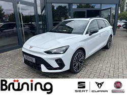 Glacial weiß metallic Neu 2025 Cupra Leon VZ Kombi | 49.990 € (Teuer)