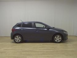 Mangrove green Gebraucht 2021 Hyundai i20 Select Limousine | 9.380 € (Guter Preis)