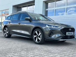 Grau Gebraucht 2024 Ford Focus Active Limousine | 28.750 € (Etwas zu teuer)