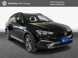 Schwarz Gebraucht 2023 Fiat Tipo Cross Limousine | 22.795 € (Etwas zu teuer)