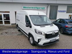 Warm white exterior Neu 2025 Maxus eDeliver 9 Van | 58.840 €