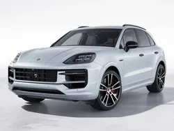 Dolomitsilbermetallic Gebraucht 2024 Porsche Cayenne S E-Hybrid SUV | 130.950 €