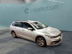 Silber Gebraucht 2021 VW Golf VIII Life Kombi | 18.295 € (Fairer Preis)