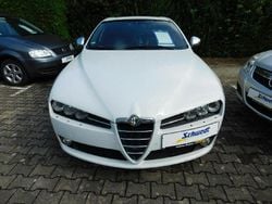 Weiß Gebraucht 2008 Alfa Romeo 159 Ti Kombi | 4.200 € (Guter Preis)