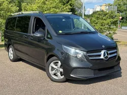 Grau Gebraucht 2019 Mercedes V220 Van / Kleinbus | 22.500 € (Teuer)