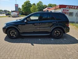 Schwarz Gebraucht 2006 Mercedes ML63 AMG AMG SUV | 17.499 € (Teuer)
