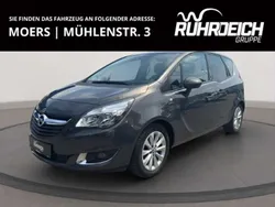 Grau Gebraucht 2017 Opel Meriva Active Van / Kleinbus | 11.990 € (Teuer)