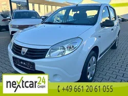 Weiß Gebraucht 2010 Dacia Sandero Basis Kleinwagen | 1.980 € (Superpreis)