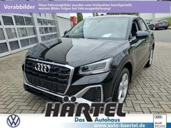 Mythosschwarz (black), metallic Gebraucht 2022 Audi Q2 S-Line SUV | 23.800 € (Guter Preis)