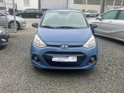 Blau Gebraucht 2015 Hyundai i10 Classic Kleinwagen | 5.390 € (Fairer Preis)