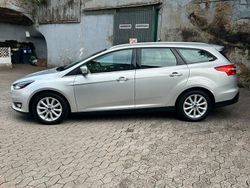 Silber Gebraucht 2016 Ford Focus Titanium Limousine | 6.700 € (Fairer Preis)