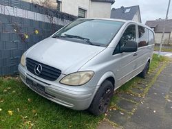 Silber Gebraucht 2006 Mercedes Vito Van / Kleinbus | 2.500 €