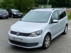 Silber Gebraucht 2014 VW Touran Comfortline Van / Kleinbus | 5.690 € (Etwas zu teuer)