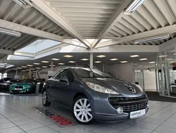 Grau Gebraucht 2008 Peugeot 207 CC Sport Cabrio | 5.950 € (Etwas zu teuer)