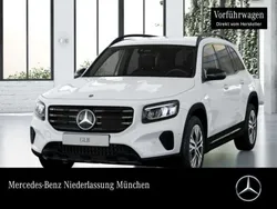 Polarweiß Gebraucht 2024 Mercedes GLB200 AMG SUV | 42.500 € (Fairer Preis)