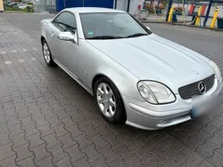 Silber Gebraucht 2001 Mercedes SLK200 Cabrio | 5.400 €