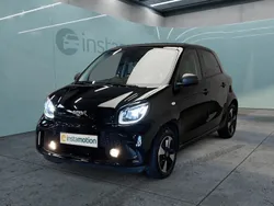 Schwarz Gebraucht 2022 Smart ForFour Electric Drive Passion Exclusive Limousine | 12.400 € (Fairer Preis)