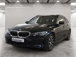 Schwarz Gebraucht 2022 BMW 320e Sport Line Kombi | 28.900 € (Fairer Preis)