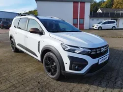 Weiß (gletscherweiss) Neu 2024 Dacia Jogger Extreme Van / Kleinbus | 21.250 € (Fairer Preis)
