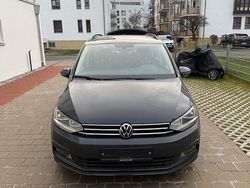 Grau Gebraucht 2020 VW Touran Highline Van / Kleinbus | 22.999 € (Superpreis)