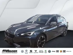 Grau Gebraucht 2024 Cupra Leon Kombi | 31.875 € (Etwas zu teuer)