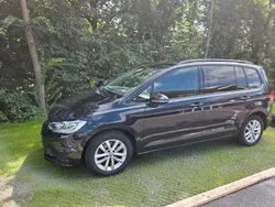 Schwarz Gebraucht 2018 VW Touran Comfortline Van / Kleinbus | 16.399 € (Fairer Preis)