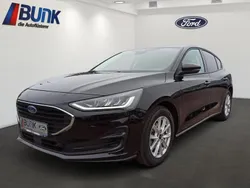 Schwarz Gebraucht 2022 Ford Focus Limousine | 22.990 € (Fairer Preis)
