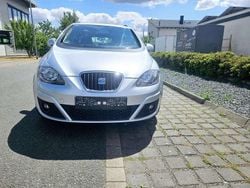 Grau Gebraucht 2011 Seat Altea XL Ecomotive Van / Kleinbus | 3.900 € (Fairer Preis)