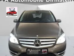 Braun Gebraucht 2013 Mercedes B180 Van / Kleinbus | 6.790 € (Fairer Preis)