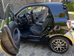 Gold metallic Gebraucht 2022 Smart ForTwo Electric Drive Exclusive | 14.000 € (Etwas zu teuer)
