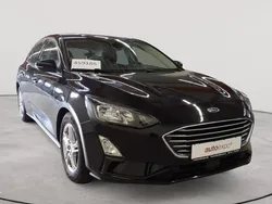 Obsidian schwarz metallic Gebraucht 2020 Ford Focus Cool & Connect Limousine | 12.990 € (Guter Preis)