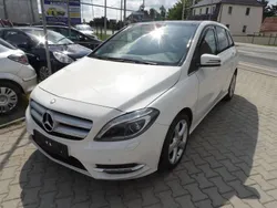 Weiß Gebraucht 2014 Mercedes B200 Van / Kleinbus | 14.999 € (Fairer Preis)