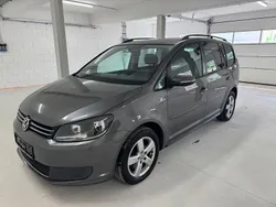 Grau Gebraucht 2013 VW Touran Comfortline Van / Kleinbus | 6.000 € (Teuer)