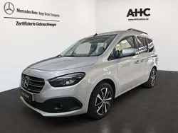 Helvinsilber metallic Gebraucht 2022 Mercedes T180 Progressive Van / Kleinbus | 30.980 € (Etwas zu teuer)