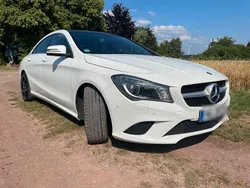 Weiß Gebraucht 2014 Mercedes CLA250 Urban Limousine | 16.999 € (Guter Preis)