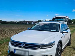Weiß Gebraucht 2017 VW Passat Alltrack Kombi | 20.500 € (Teuer)