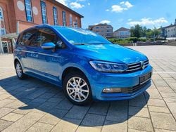Blau Gebraucht 2017 VW Touran Sound Van / Kleinbus | 17.777 € (Guter Preis)