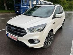 Weiß Gebraucht 2017 Ford Kuga ST-Line SUV | 12.700 € (Guter Preis)
