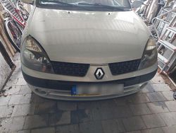 Silber Gebraucht 2003 Renault Clio II Kleinwagen | 2.100 €