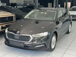 Schwarz Gebraucht 2022 Skoda Octavia Ambition Kombi | 17.490 € (Guter Preis)