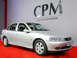 Silber Gebraucht 2001 Opel Vectra Edition Limousine | 5.450 €