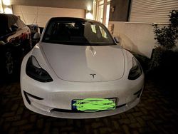 Weiß Gebraucht 2022 Tesla Model 3 Long Range AWD Limousine | 26.500 € (Guter Preis)