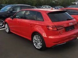 Rot Gebraucht 2017 Audi A3 Sportback e-tron Design Limousine | 17.950 € (Fairer Preis)